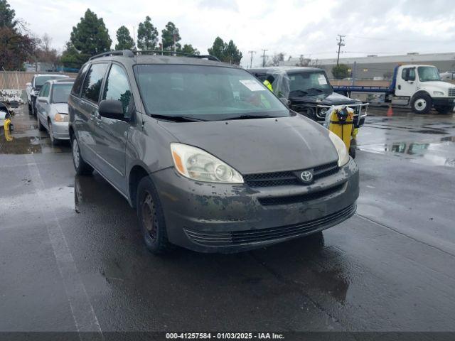  Salvage Toyota Sienna