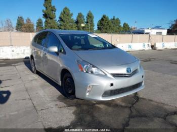  Salvage Toyota Prius v