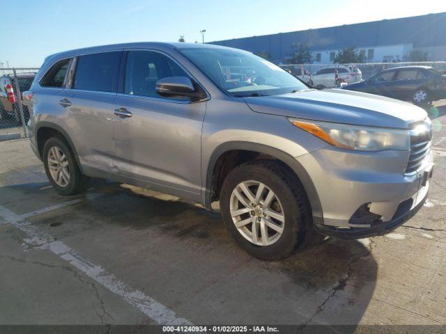  Salvage Toyota Highlander