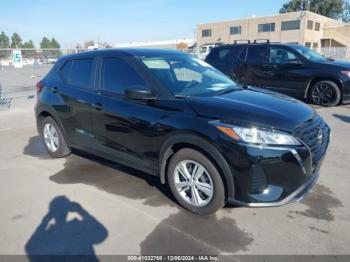  Salvage Nissan Kicks