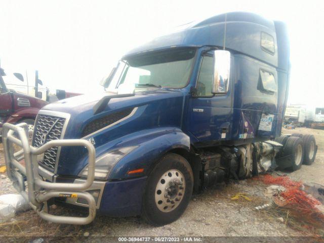  Salvage Volvo Vnl