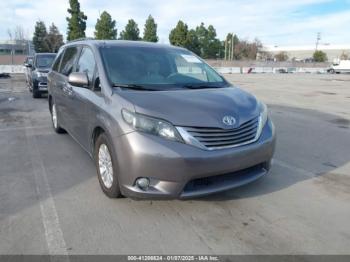  Salvage Toyota Sienna