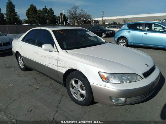  Salvage Lexus Es