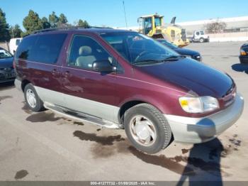  Salvage Toyota Sienna