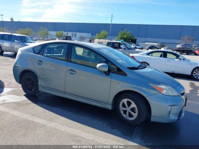  Salvage Toyota Prius