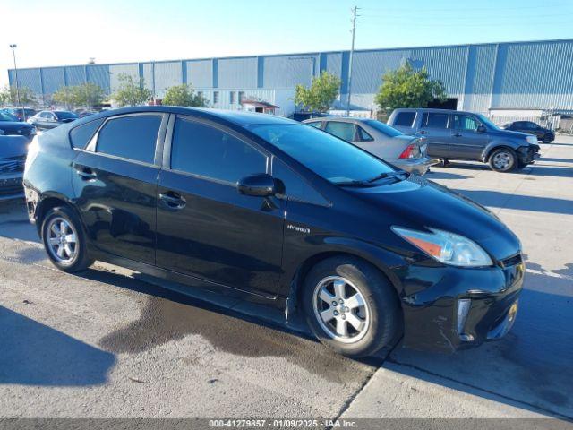  Salvage Toyota Prius