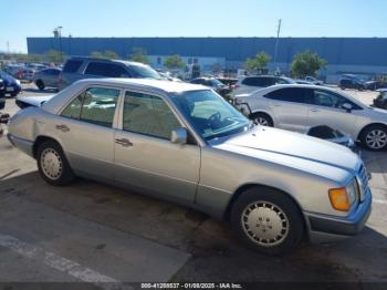  Salvage Mercedes-Benz 300