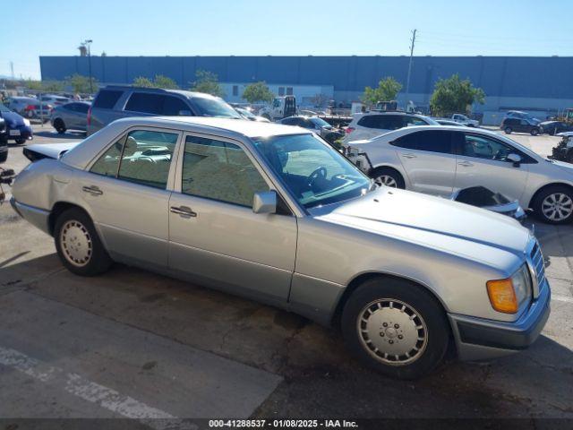  Salvage Mercedes-Benz 300