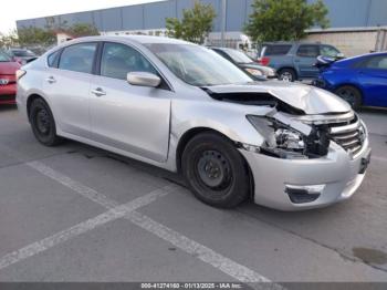  Salvage Nissan Altima