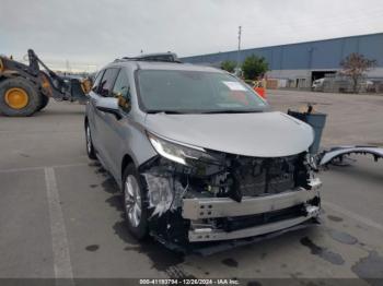  Salvage Toyota Sienna