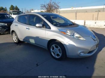  Salvage Nissan LEAF