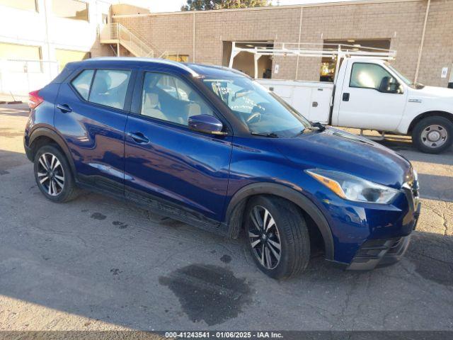  Salvage Nissan Kicks