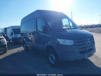  Salvage Mercedes-Benz Sprinter 2500