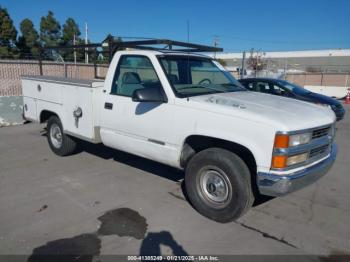  Salvage Chevrolet C3500 Chassis