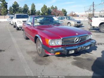  Salvage Mercedes-Benz 560