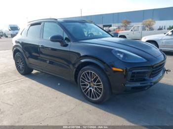  Salvage Porsche Cayenne