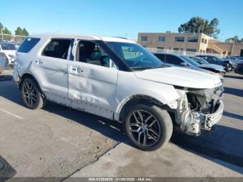  Salvage Ford Explorer