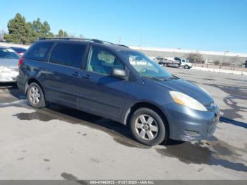  Salvage Toyota Sienna