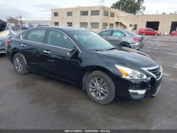  Salvage Nissan Altima