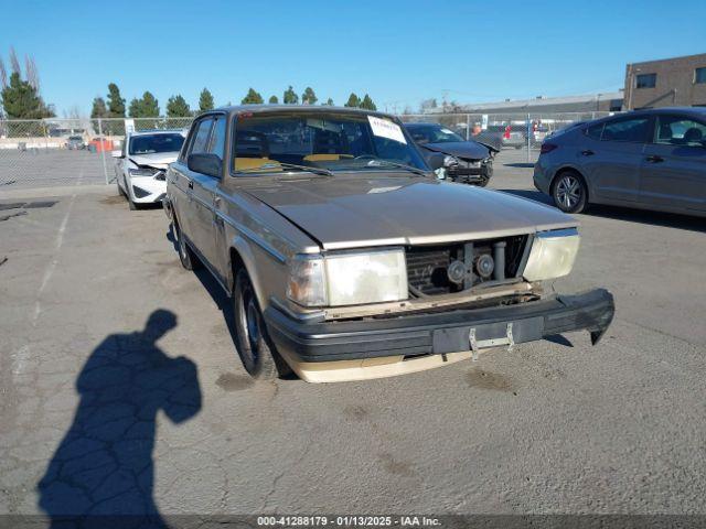  Salvage Volvo 244