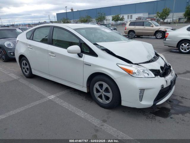  Salvage Toyota Prius