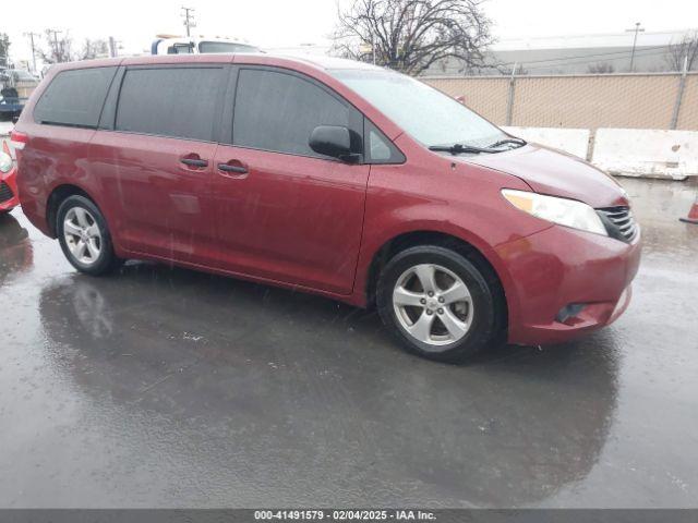  Salvage Toyota Sienna