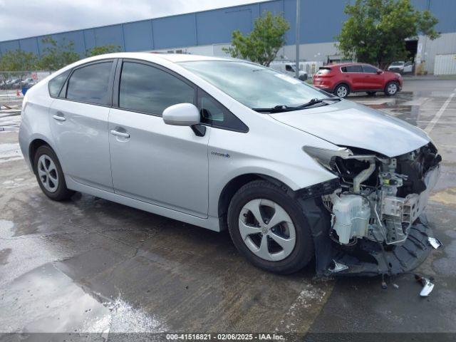  Salvage Toyota Prius