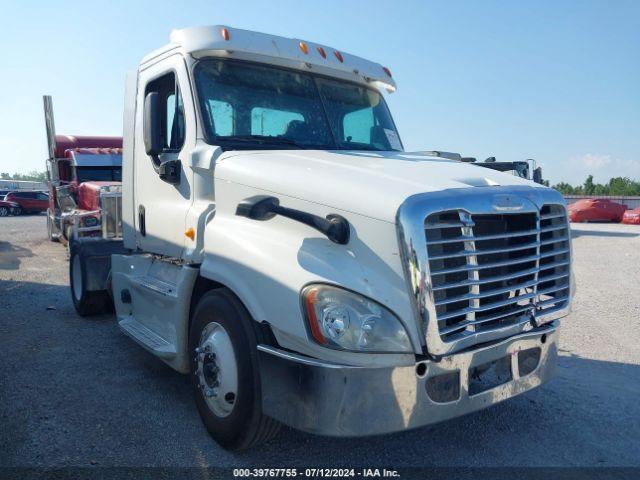  Salvage Freightliner Cascadia 125