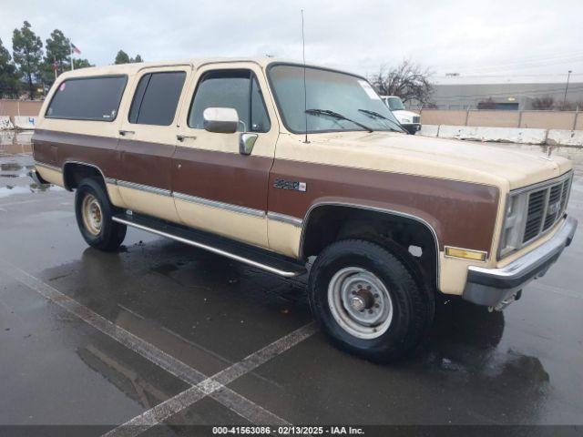  Salvage GMC Suburban