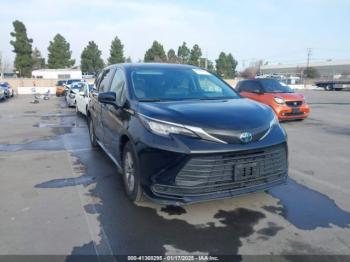  Salvage Toyota Sienna