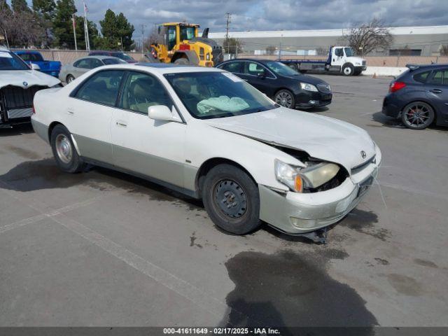  Salvage Lexus Es