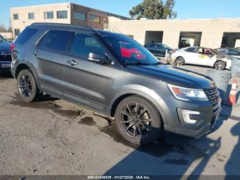  Salvage Ford Explorer