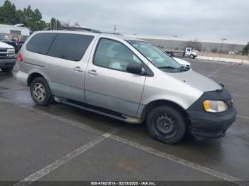  Salvage Toyota Sienna