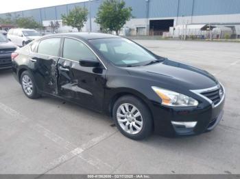  Salvage Nissan Altima