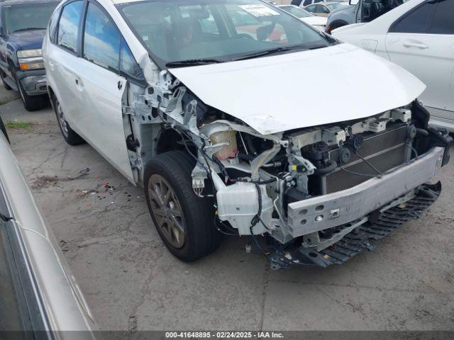  Salvage Toyota Prius v