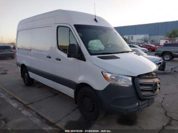  Salvage Mercedes-Benz Sprinter 2500