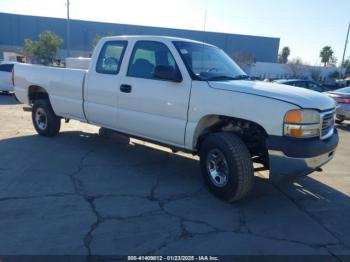  Salvage GMC Sierra 2500