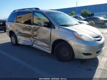  Salvage Toyota Sienna