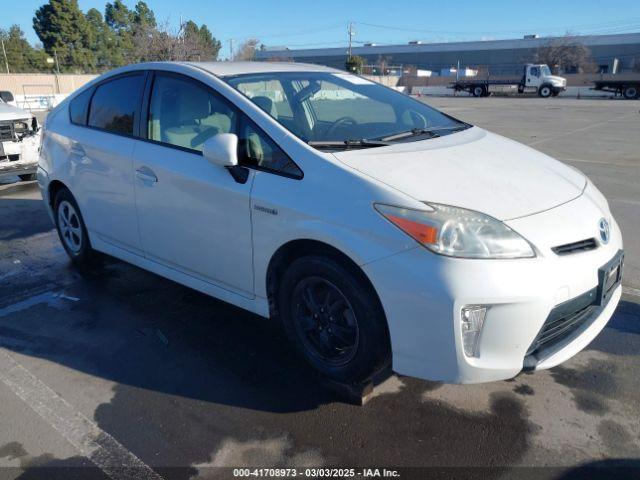  Salvage Toyota Prius