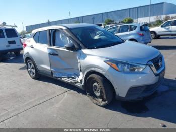  Salvage Nissan Kicks