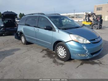  Salvage Toyota Sienna