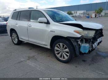  Salvage Toyota Highlander