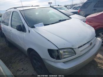  Salvage Toyota Sienna