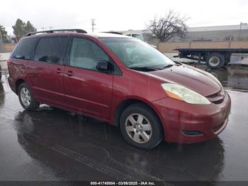  Salvage Toyota Sienna