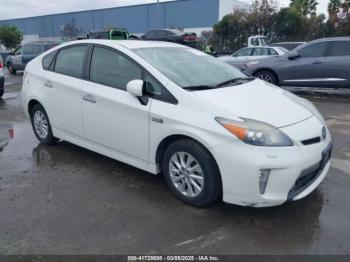  Salvage Toyota Prius