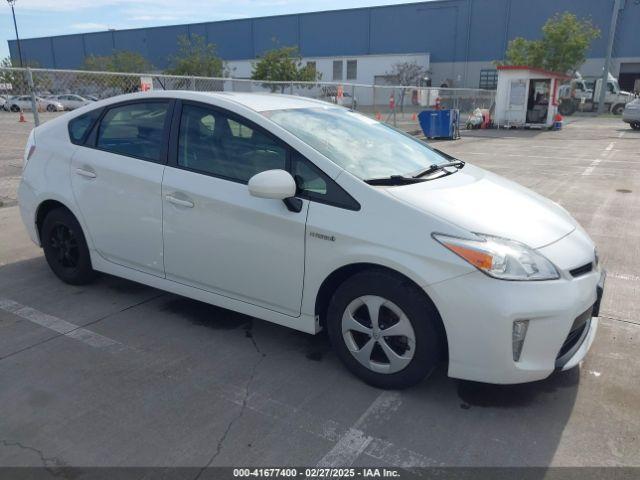  Salvage Toyota Prius