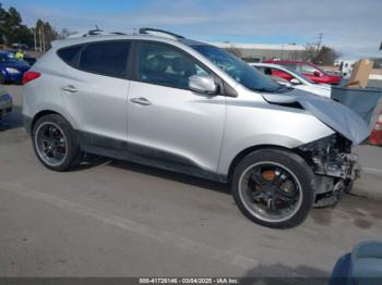  Salvage Hyundai TUCSON