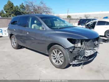  Salvage Nissan Pathfinder