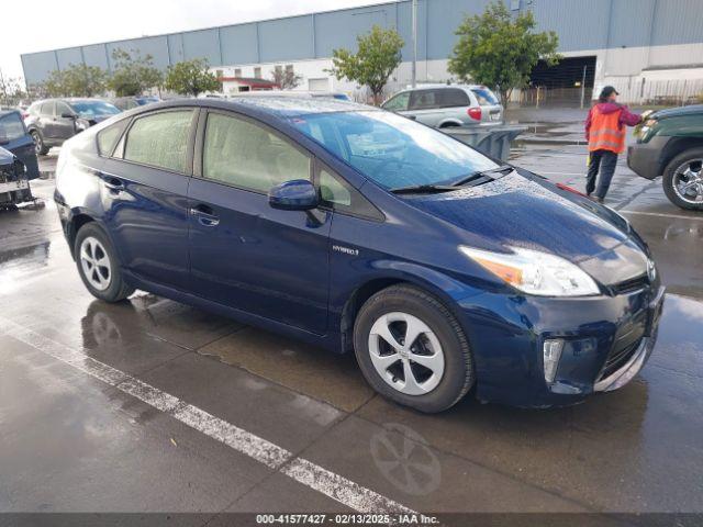  Salvage Toyota Prius