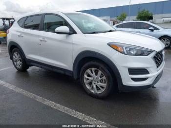  Salvage Hyundai TUCSON